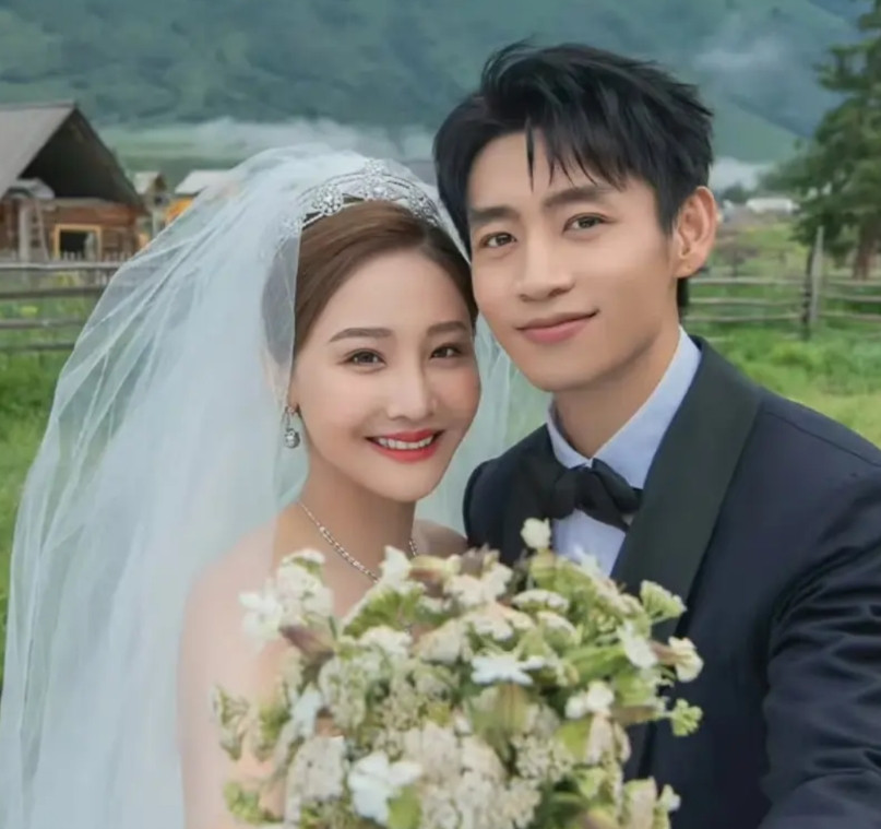 现在全网最幸福的人。就是魏晨的老婆于玮了吧？不是因为魏晨长得帅，也不是因