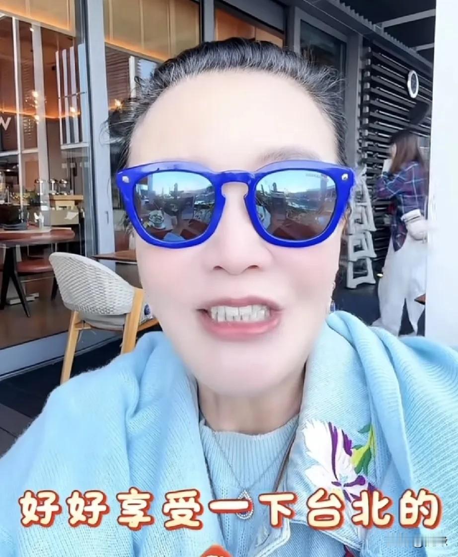 张兰这一次去湾湾为什么没有住在汪小菲家里，而是直接住进了酒店？张兰解释说是因