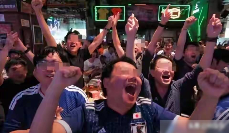 日本队被巴西二比一绝杀，止步世界杯32强，想拿冠军就没实力。这话不好听，但这