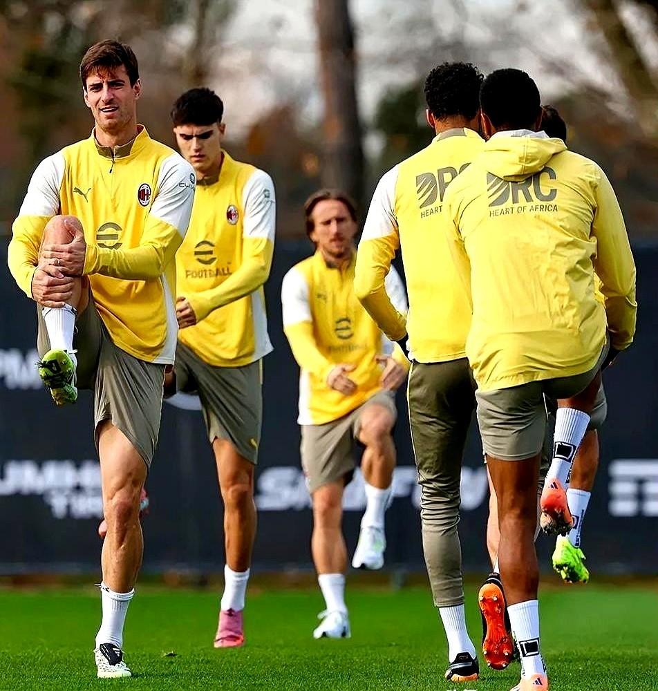 米兰冬窗补强方向定了啊！后防线是头等大事，阿莱格里回归后打352，对中后卫的