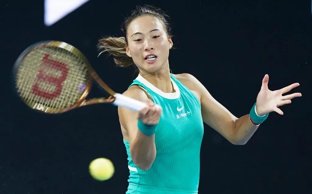 郑钦文说恢复期比想象中长郑钦文本周参加多哈1000赛，作为自己的伤愈复出首战，