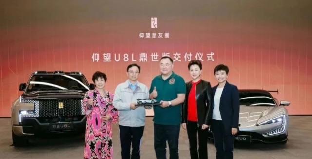 比亚迪销量下滑王传福亲自卖车受国内销量下滑影响，比亚迪董事长王传福再次亲自交