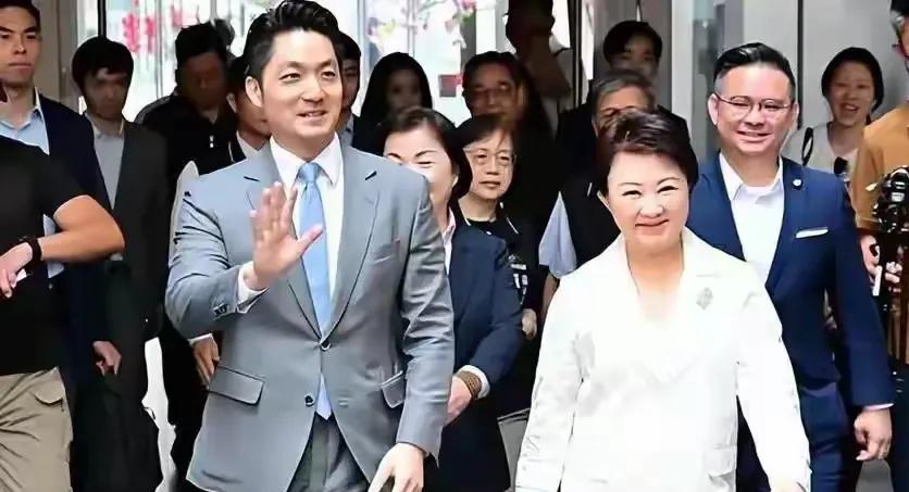 蒋万安携手卢秀燕出招后，绿营气急败坏，却彻底露出了马脚，谎言被戳穿！近段时间以