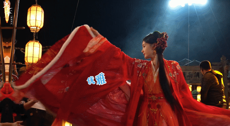 李一桐4分16秒的含金量被李一桐狠狠惊艳！《书卷一梦》4分16秒速成绝美戏台舞，