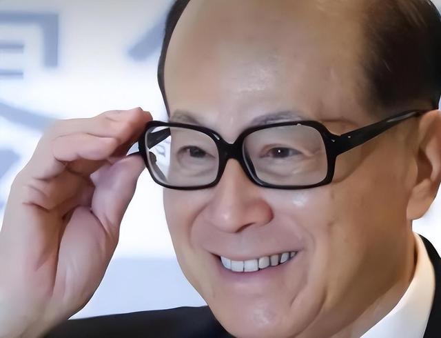 资本转向与故土情怀：李嘉诚家族与潮汕的“错位”棋局李嘉诚近期