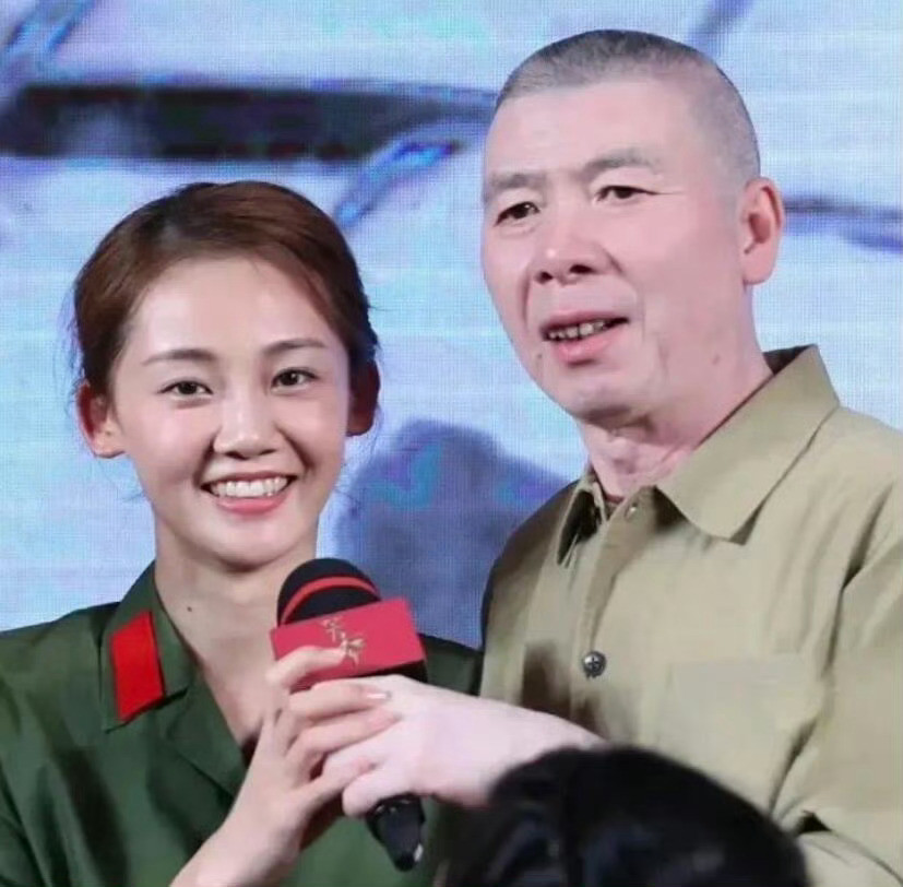 苗苗很像年轻时的徐帆，冯大导怪不得很看重她​​​