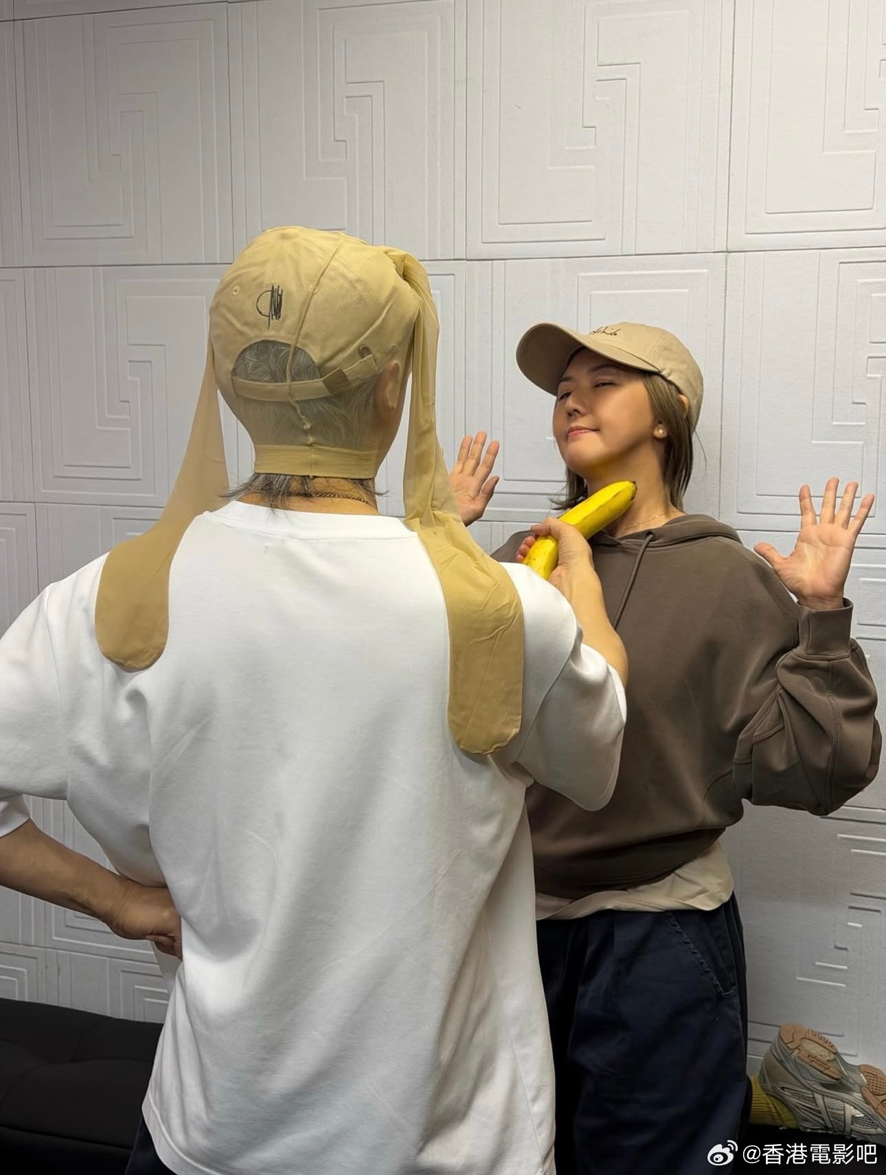 啊啊啊啊啊周星驰和孙燕姿无厘头合照一张！星：「孙燕姿演唱会预售被抢购一空，我也是