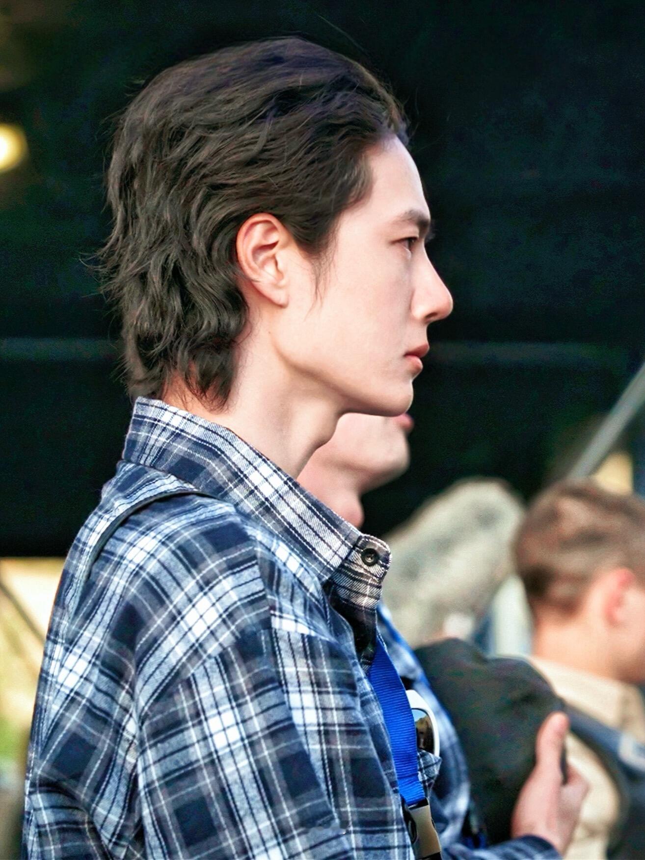 卧槽王一博帅成这样什么意思啊