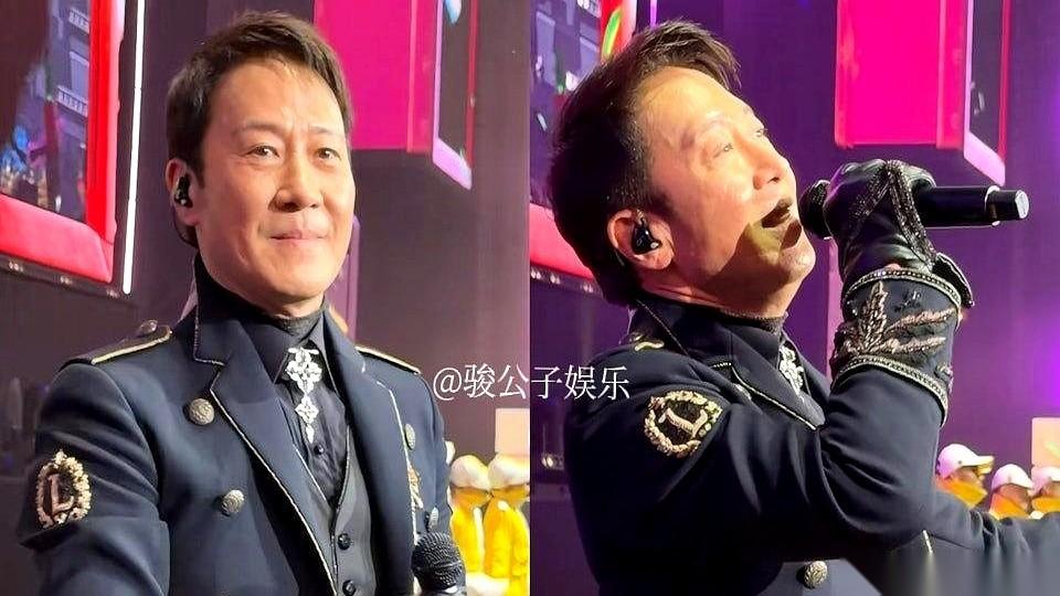 香港红馆，黎明40周年演唱会，当追光灯“啪”地一下打在他身上时，前排好几个举着手