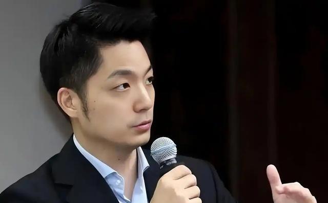 台北市长蒋万安接受专访谈到两岸时表示，“我是台湾人，我就是中华民国的国民。”一句