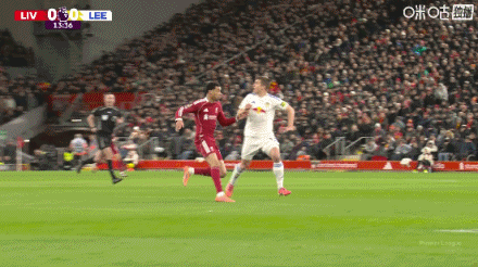 前英超裁判: 埃基蒂克面对对方拉拽若顺势倒地, 那就是红牌+点球