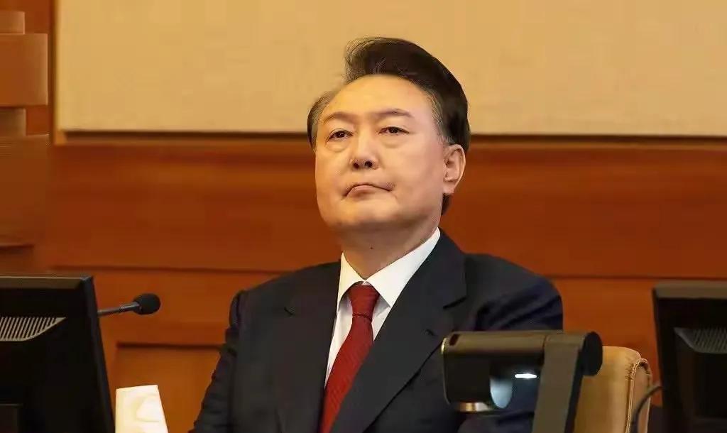 惊天大瓜!今天有个超震撼的消息!10月30日,韩国前总统尹锡悦在消失近四个