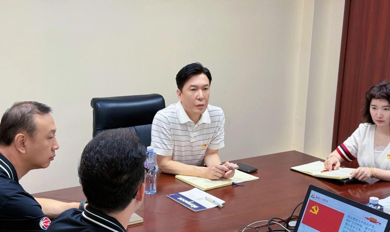 新疆男篮能否成长为一支成熟的顶级球队，俱乐部如今的思路已然十分明晰，其建设极具潜