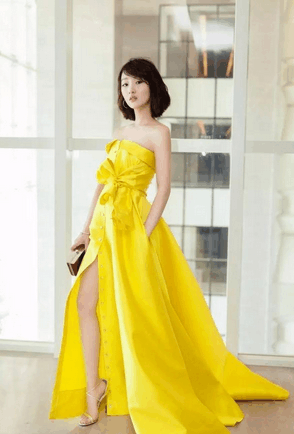 黄色连衣裙_黄色连衣裙美得让人无法抗拒