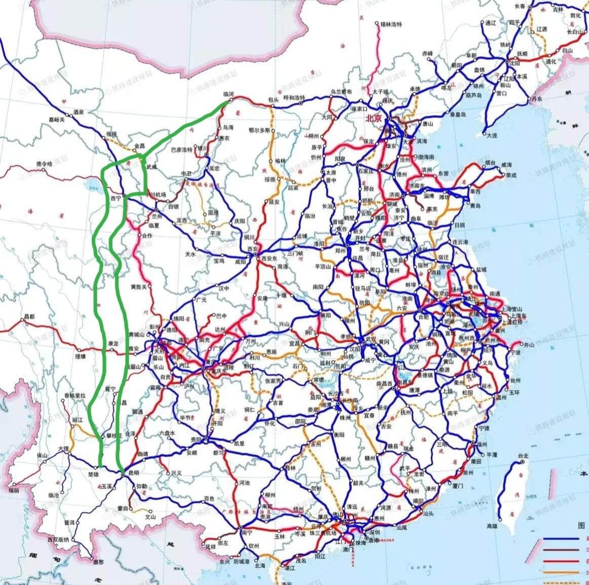 环中国关内高铁还差高原纵向干线如图绿色两条纵向铁路干线：东线为西宁昆明高铁、西