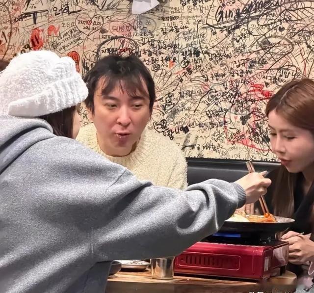 魏老师命理手相面相八字算命思聪这身体已经透支过度了人不风流枉少年人太风流容易废