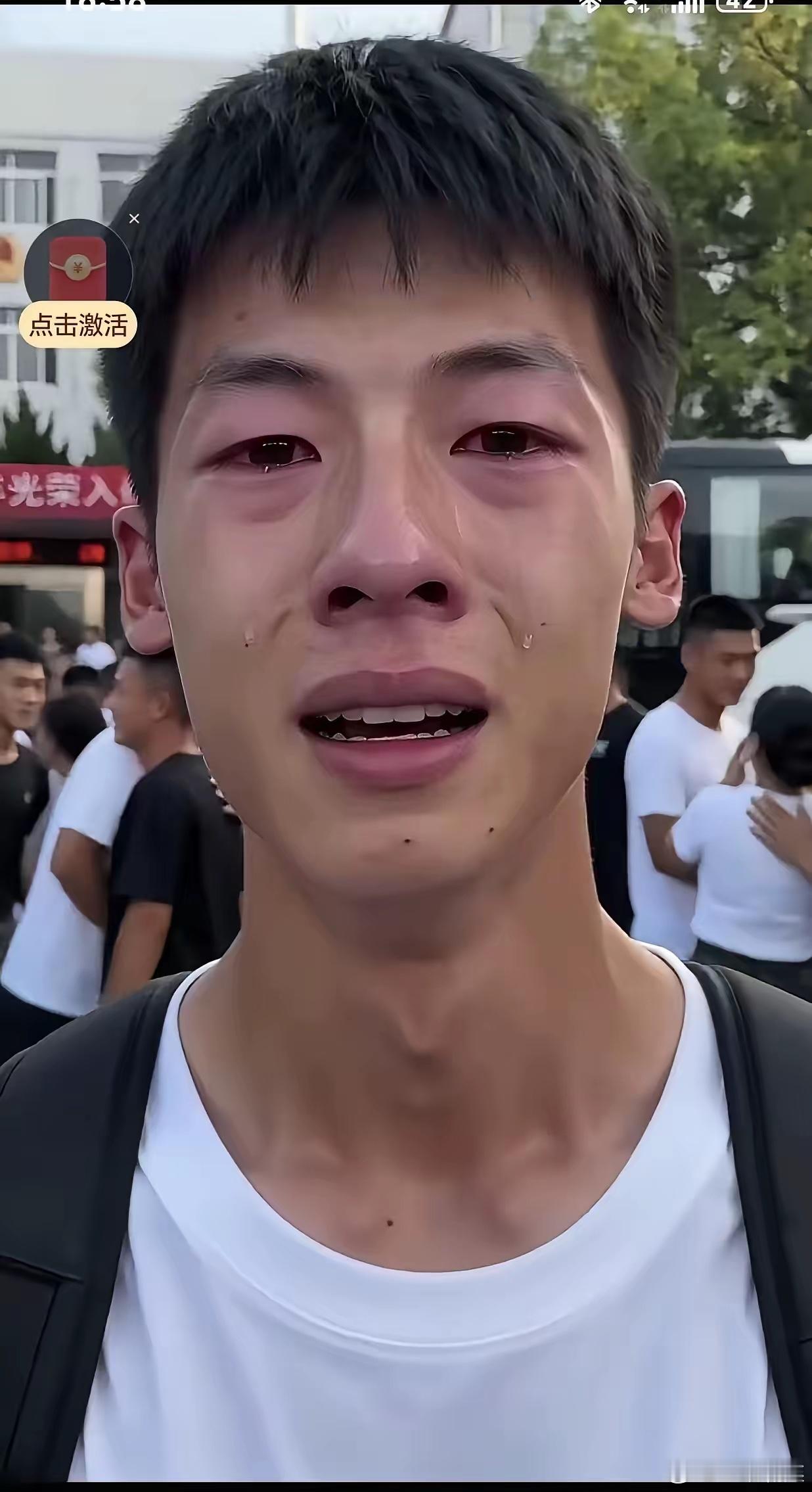 爸爸妈妈都已不在了，没有亲人来送我，就我一个人，叔叔阿姨们，能为我送上一句加油吗