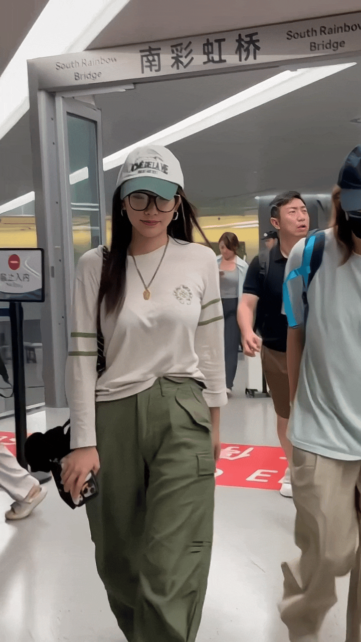 程潇简直是完美女人啊！她上节目时说过她谈过多段恋爱，圈内圈外的都有，我想问这样的