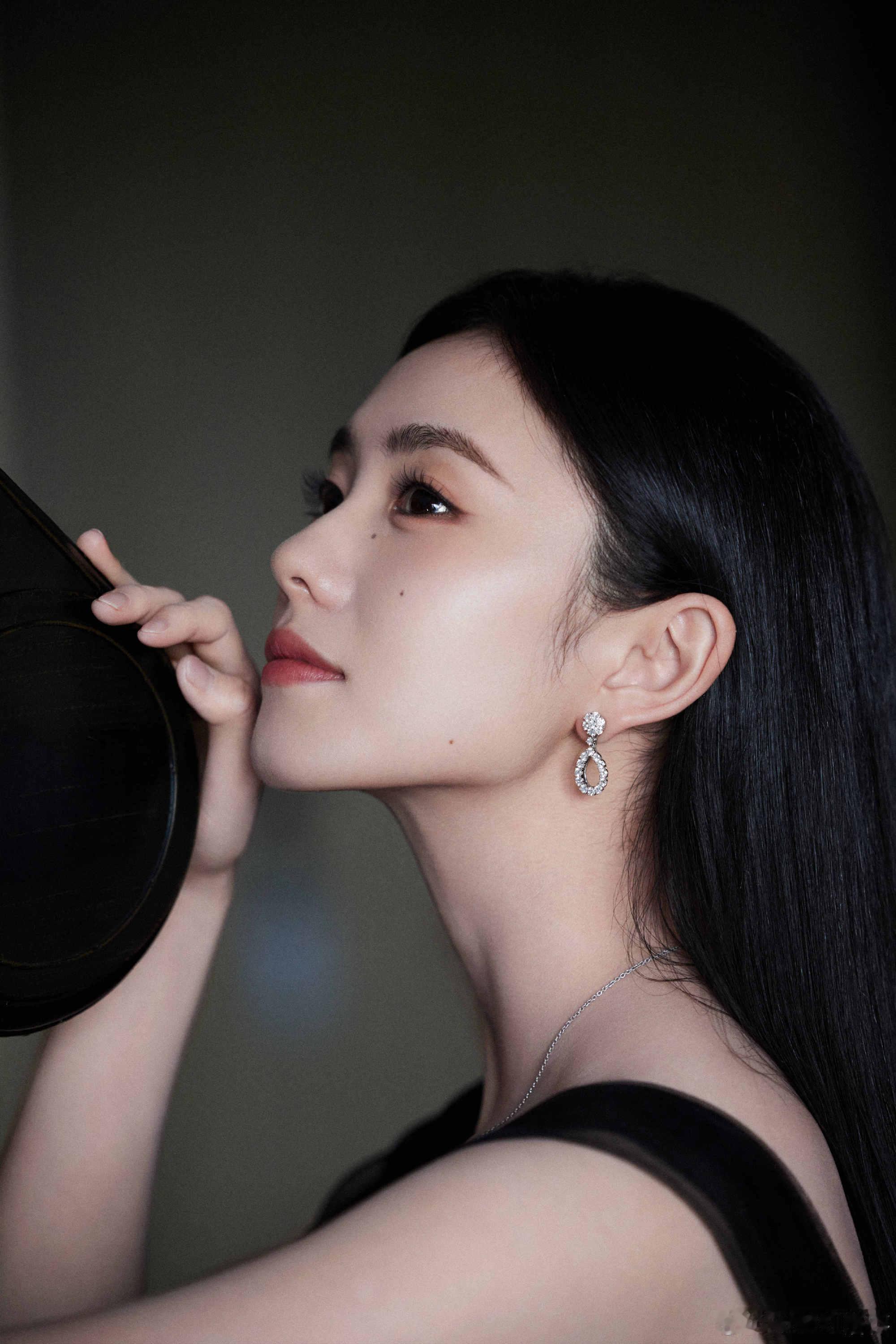 刘浩存美得太权威了！天生的电影脸[赞]​​​
