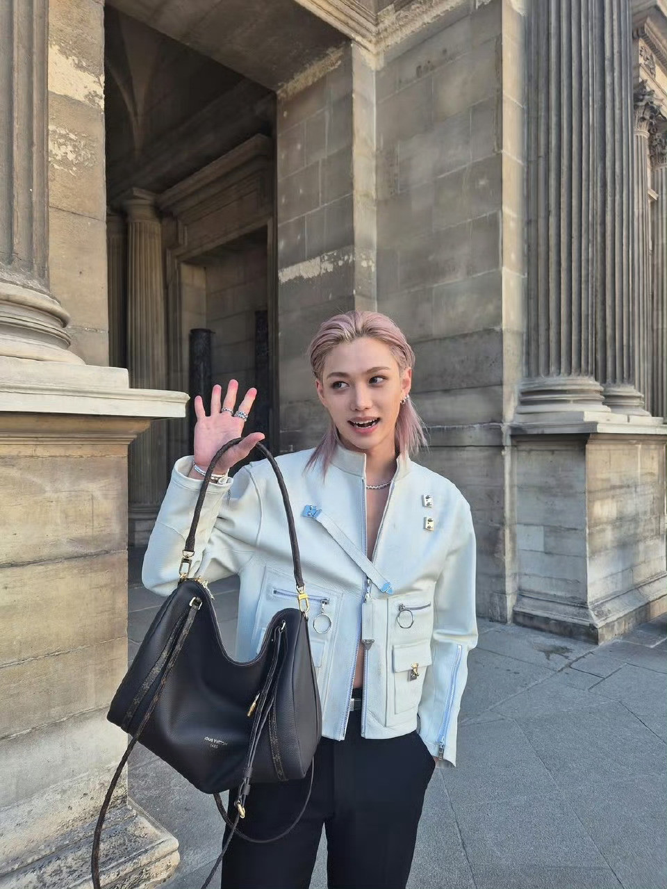 霞霞姐给拍的吧[大笑]​​​