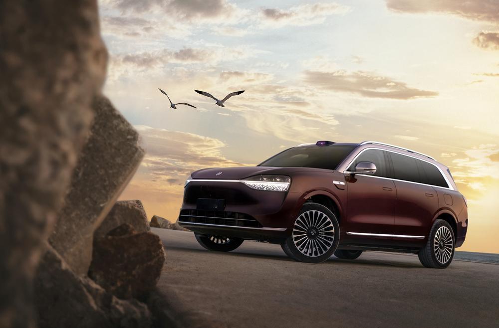 问界M9持续领跑的秘密，藏在“均衡”里很多人好奇，问界M9为什么能一直稳坐50