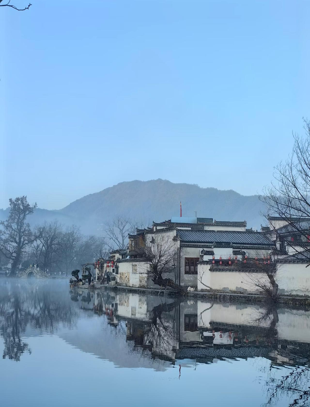 “徽”式美学真的太顶了！离过年还有几天约上三两好友又又又来宏村了冬日的宏村