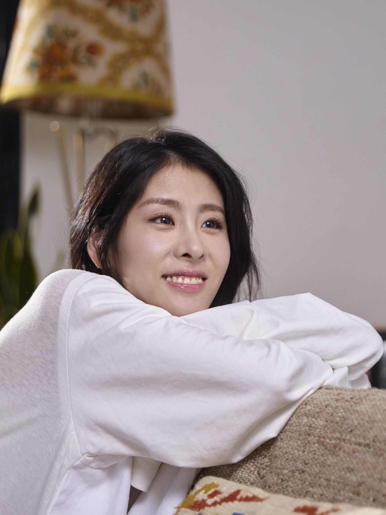 张碧晨居家松弛​​​