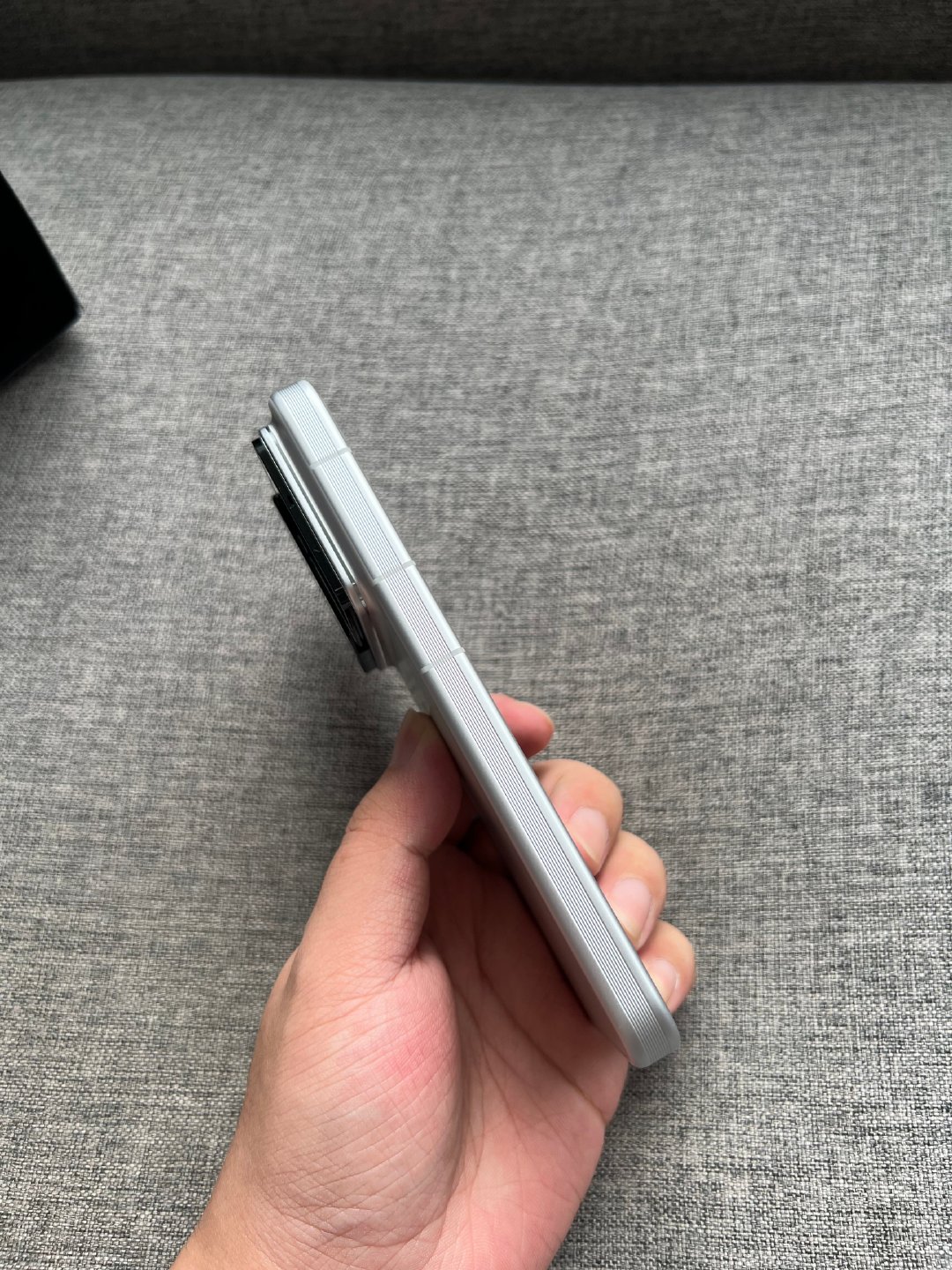 荣耀RobotPhone12+512G星轨银，99新全套，带荣耀云台无忧换+荣耀滑盖无忧换，全国联保