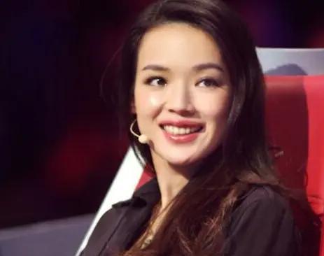 “舒淇”美颜照与非美颜照对比。你还认为“舒淇”是美女吗？#舒淇电影节##舒