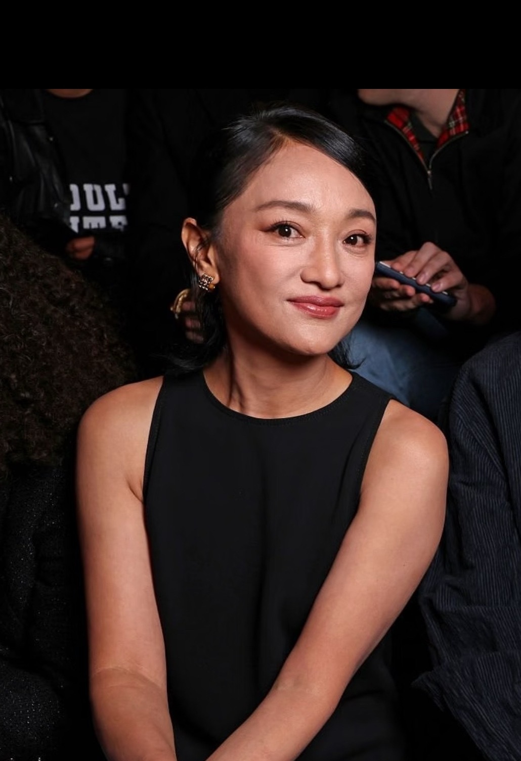 我锁也真的老了…果然口周衰老是最明显的，所以厚唇和方腮越老越吃香，舒淇也变化最小