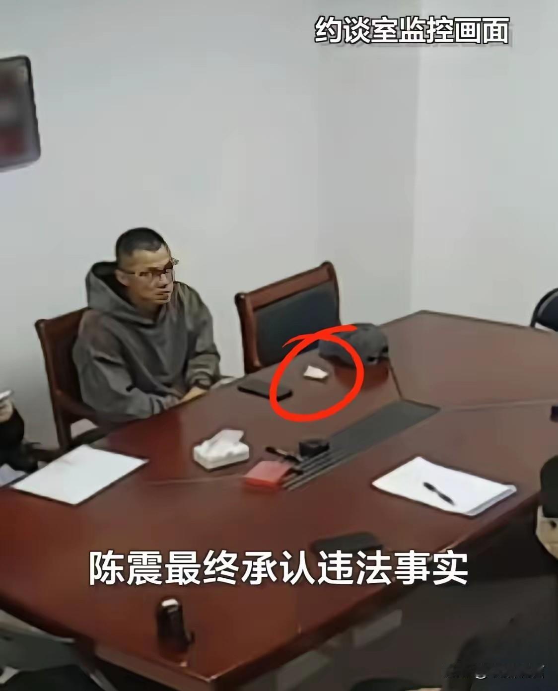 真是大快人心，这些网红就应该严惩，天天在网上嘴炮，不务实！最近把车圈网红陈震