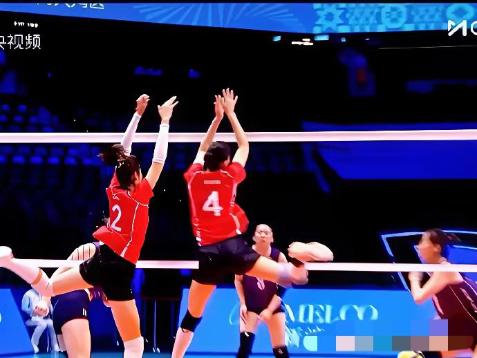 有朱婷的河南女排，简直是北京队的“噩梦”！京豫女排这场球，看完只剩俩字：碾压