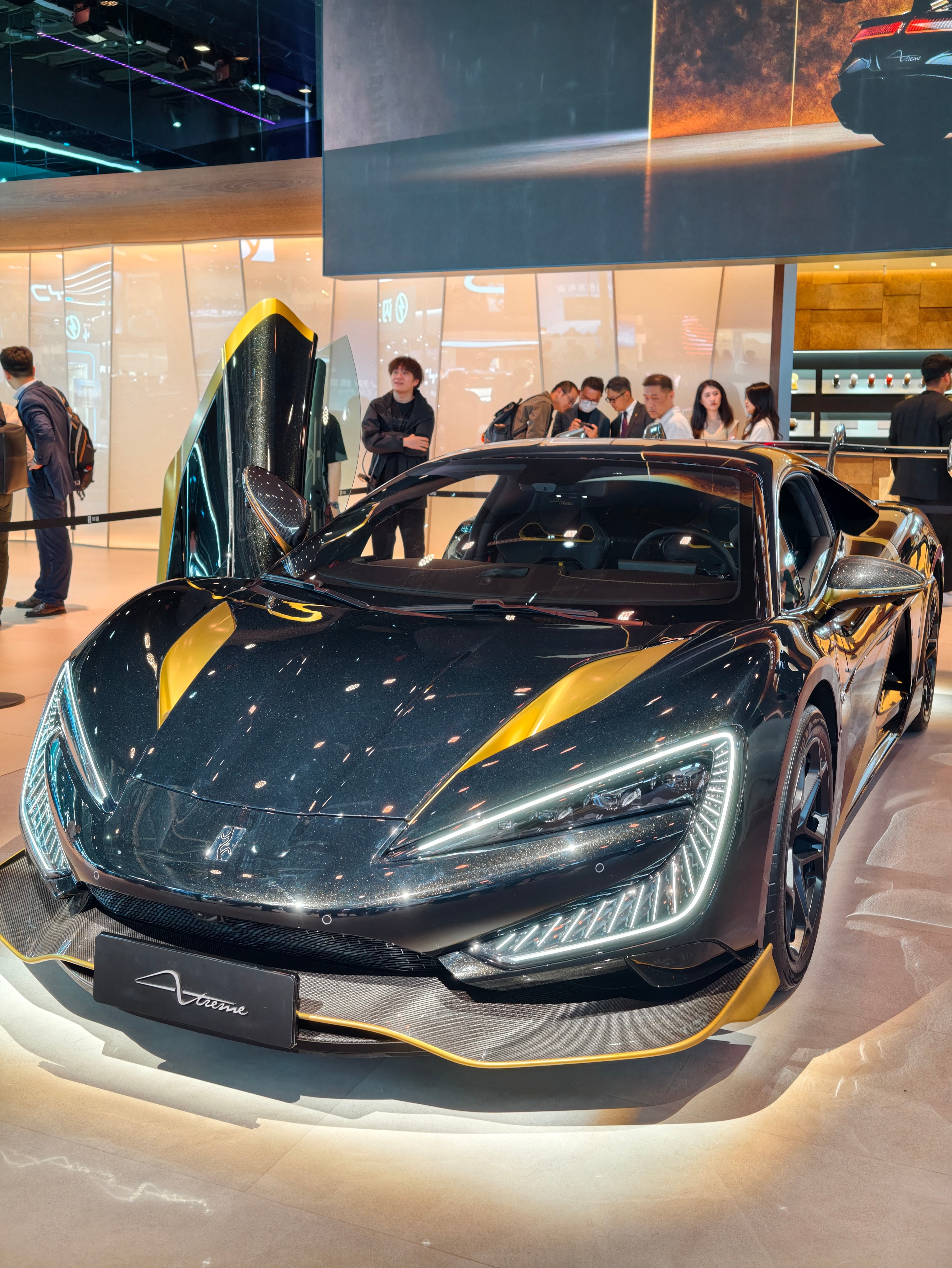 仰望汽车携旗下2026款U7、U8、U8L鼎世版，以及首款登陆GranTuri