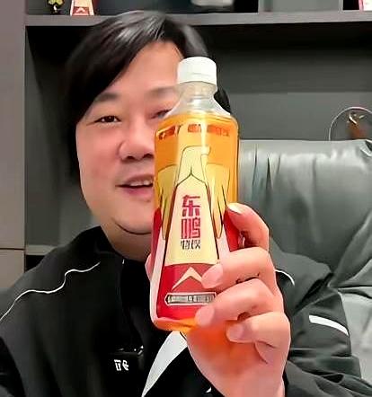 人家赞助合同都签对赌协议，就东鹏特饮给张雪机车的合同，一个字都没提成绩！