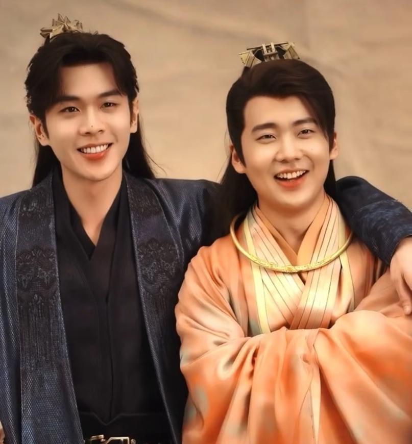 都以为郭麒麟被《庆余年2》踢出局了，结果人家才是牌桌上真正的赢家。他在《庆余年