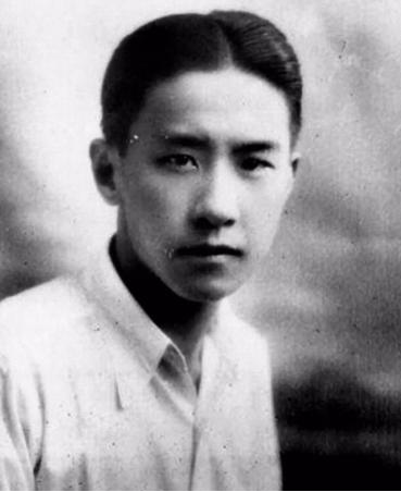 1907年，72岁慈禧看上袁世凯的17岁儿子袁克文。她问袁世凯愿不愿意把儿子留给