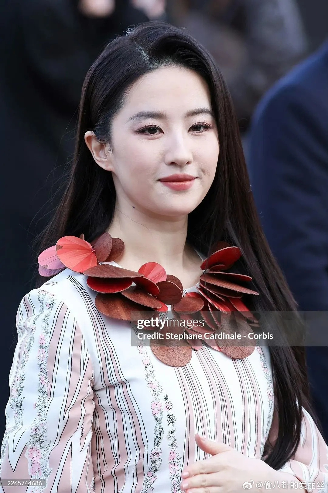 谁敢信这是生图啊？谁在说刘亦菲和黄圣依像，我就要d他喽