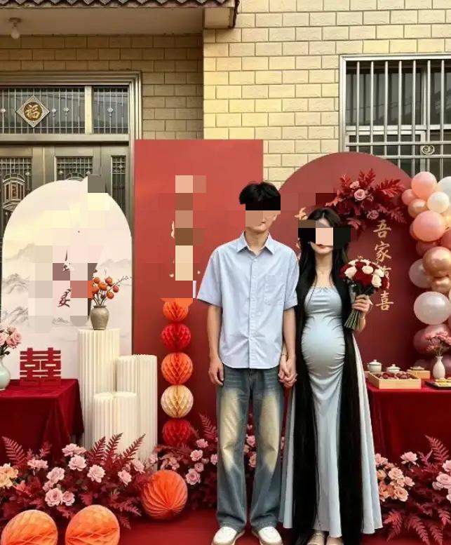 河南许昌这场订婚宴火了。女子趁着弟弟订婚，亲戚全部到场，做出一番让人佩服的举动。