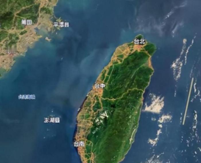 有一个建议：台湾回归后即不设省，也不设任何行政区，而是像美国夏威夷一样，变成特别