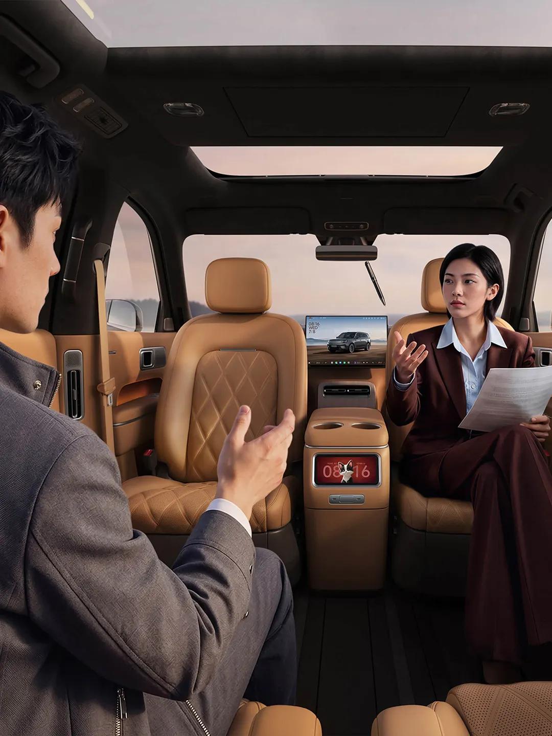 最近，小米推出了SkyNomad澎程品牌的首款大型SUV——N90，基于昆仑平
