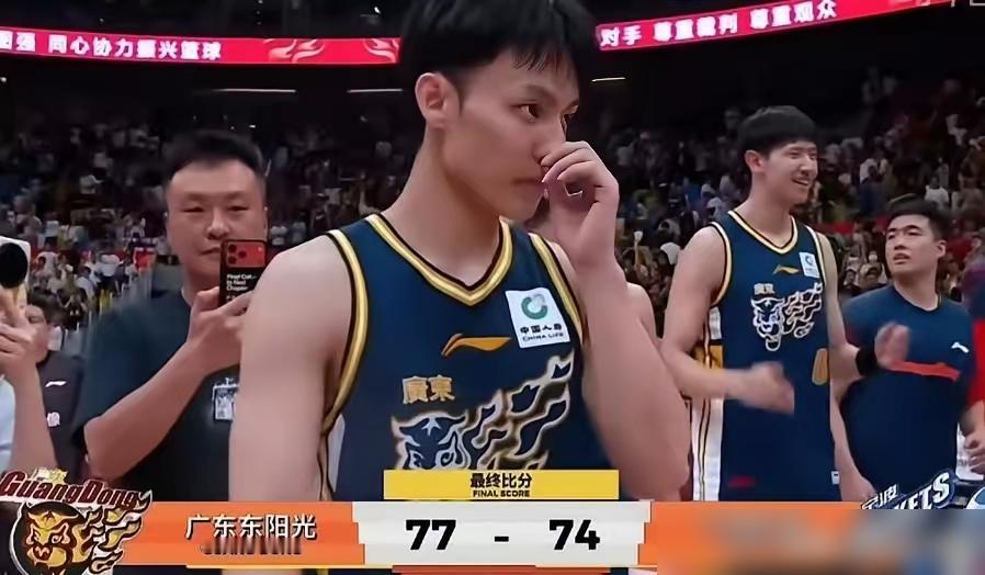 常规赛第四，直接进八强。你以为是奖励？我告诉你，这是联盟给北京队挖的第一个坑。