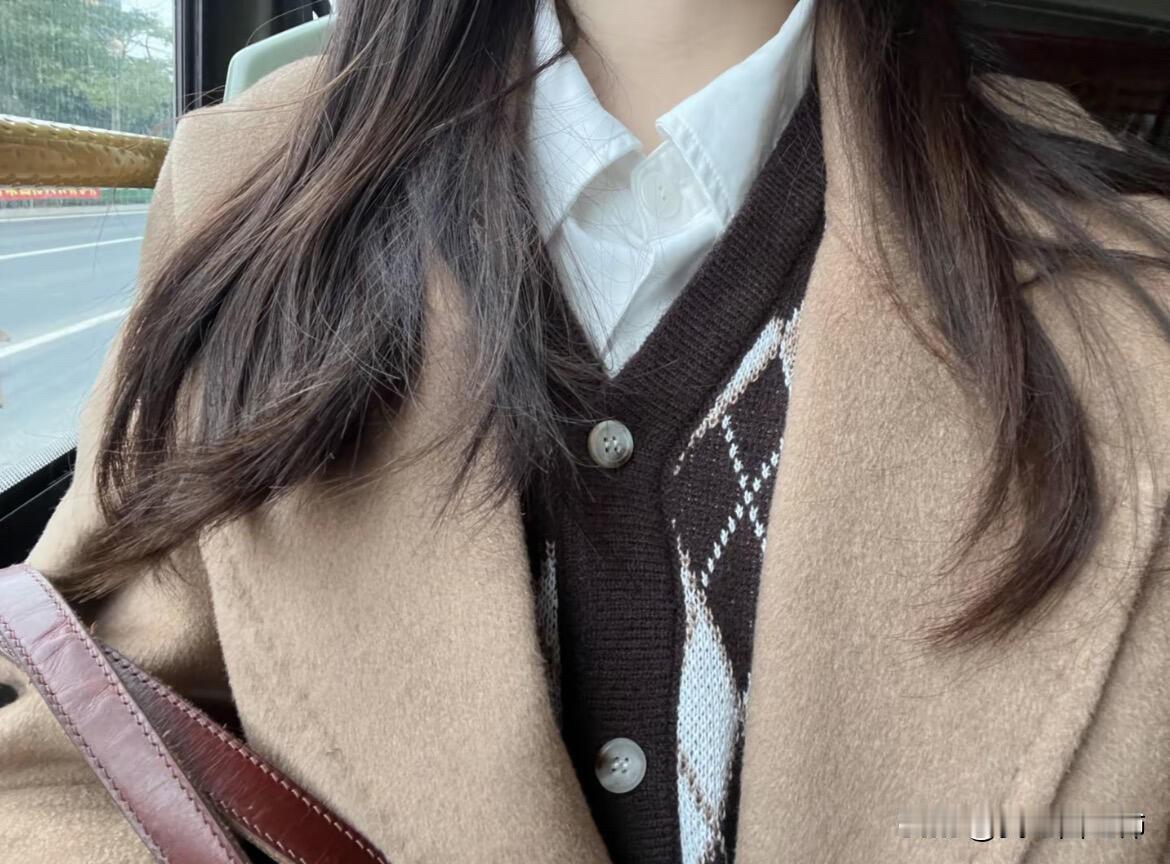 99年27了现在每一次回家就像掉进了催找对象的漩涡我发现我很反感家里介绍的