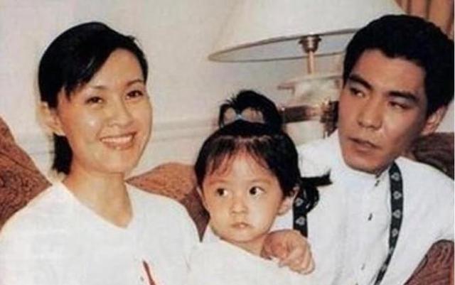 1994年，屠洪刚给那英打电话说“英子，借我5万块钱，急用”，那英问“干啥用呢”