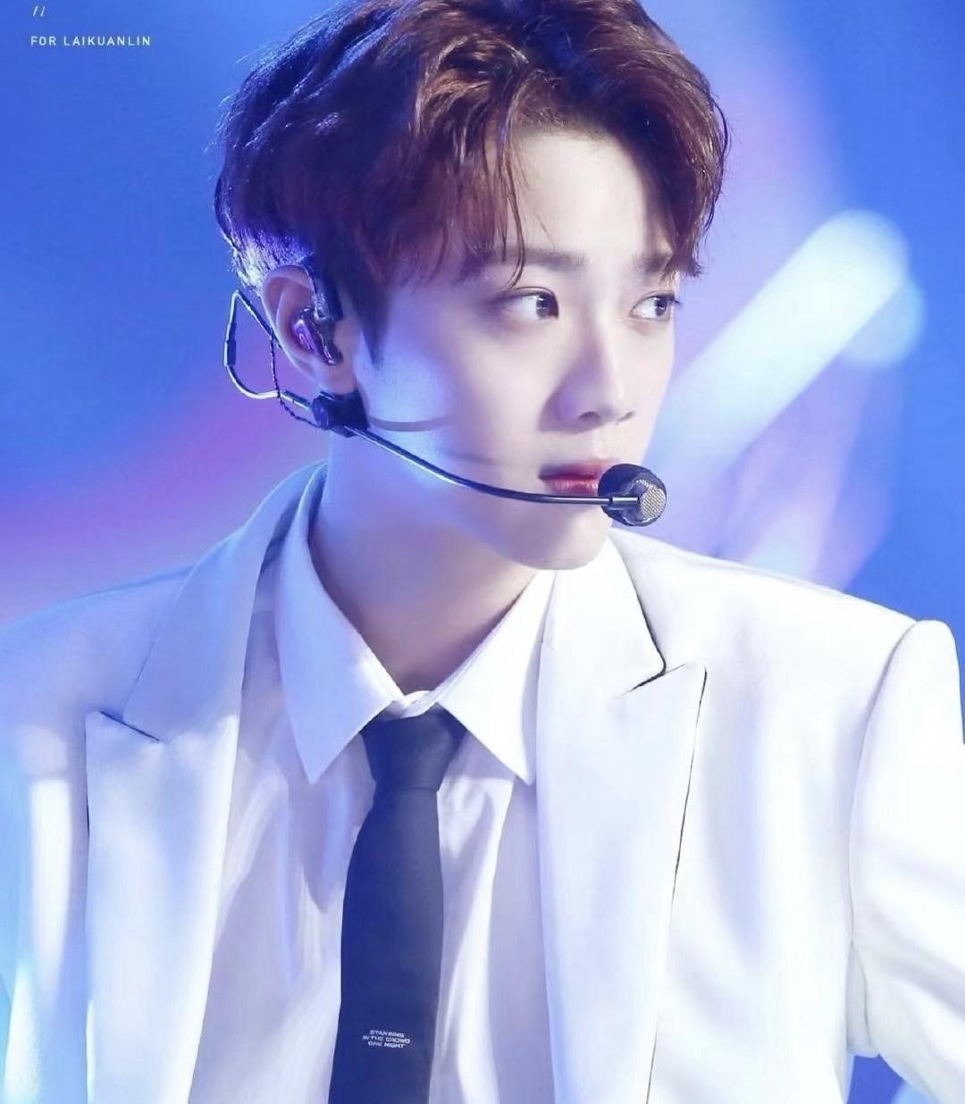 终于明白赖冠霖为什么会在顶流时期退圈，不是长相的问题，也不是演技的问题，