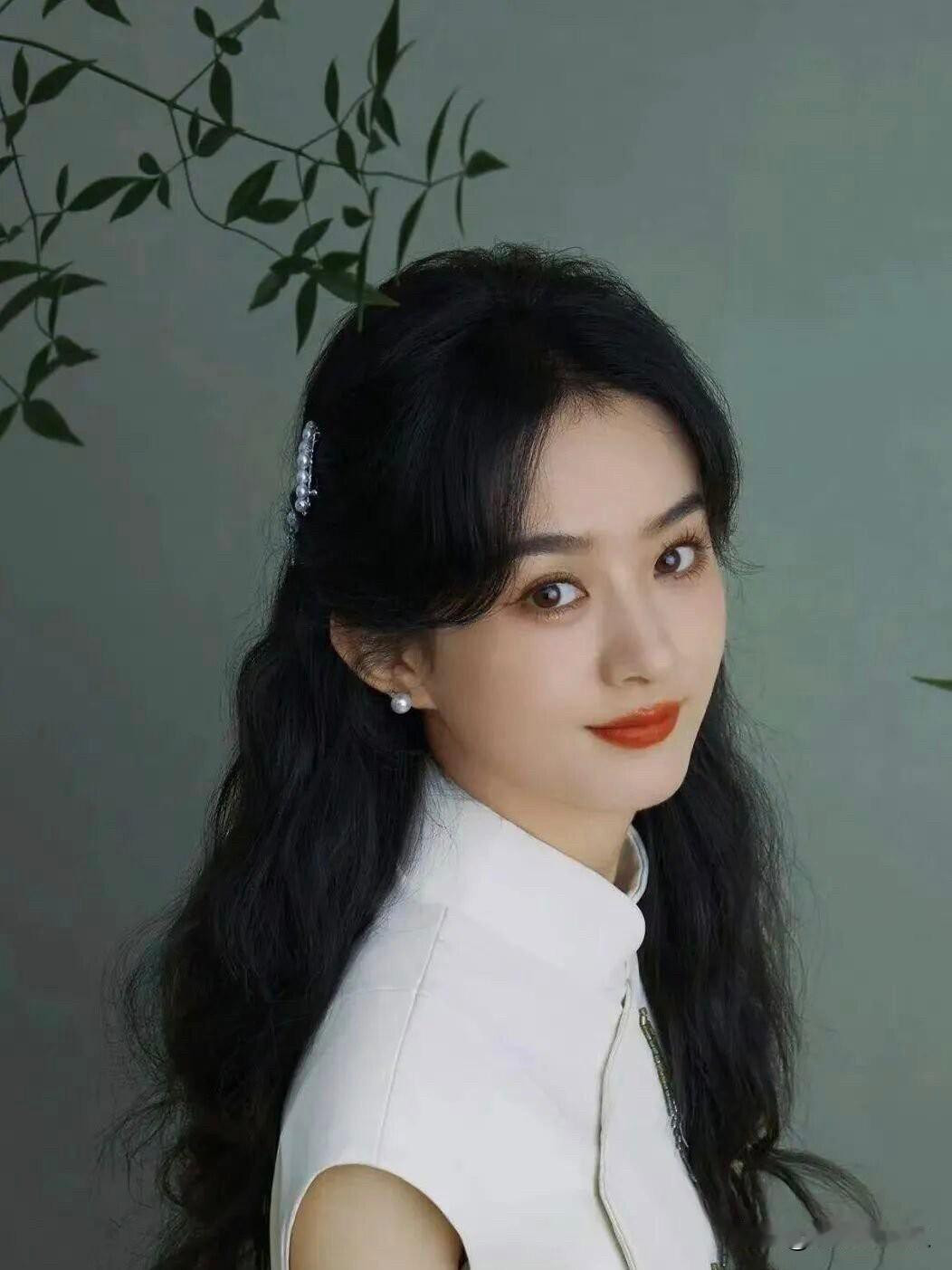 冯绍峰有点不理解了为什么赵丽颖对他这么释然对陈晓却还是有所避讳赵丽颖公开包