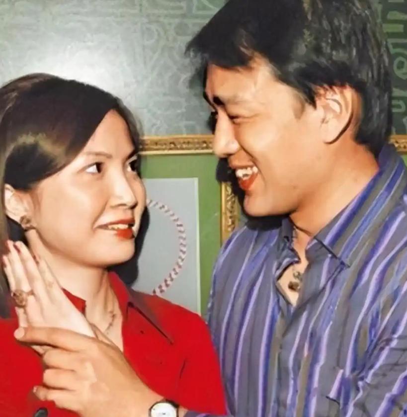 当年，王耀庆为了打游戏4个月不出门，买8台电脑，20个账号。可是房东女儿收租时，