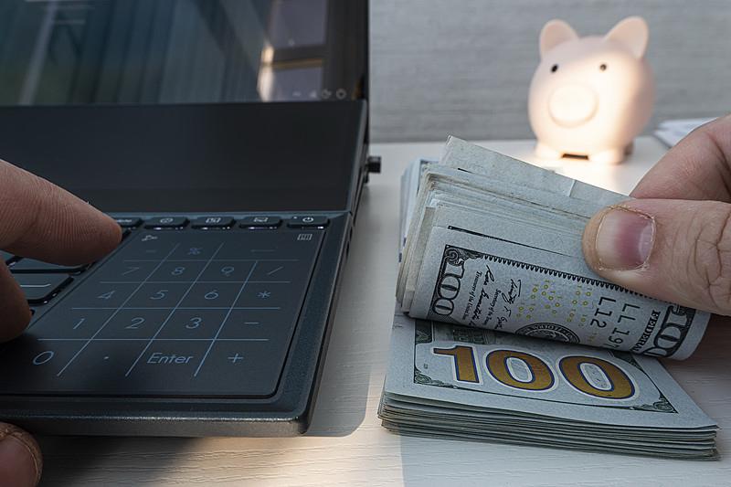同样是100万，存银行和借银行，30年差出一套房！很多人一辈子搞不懂：同样是1