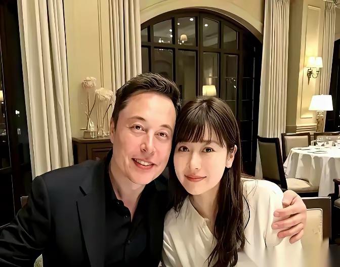 总有人琢磨，马斯克身边的女人换得勤，个个看着都厉害，为啥就留不住？这问题压根没问