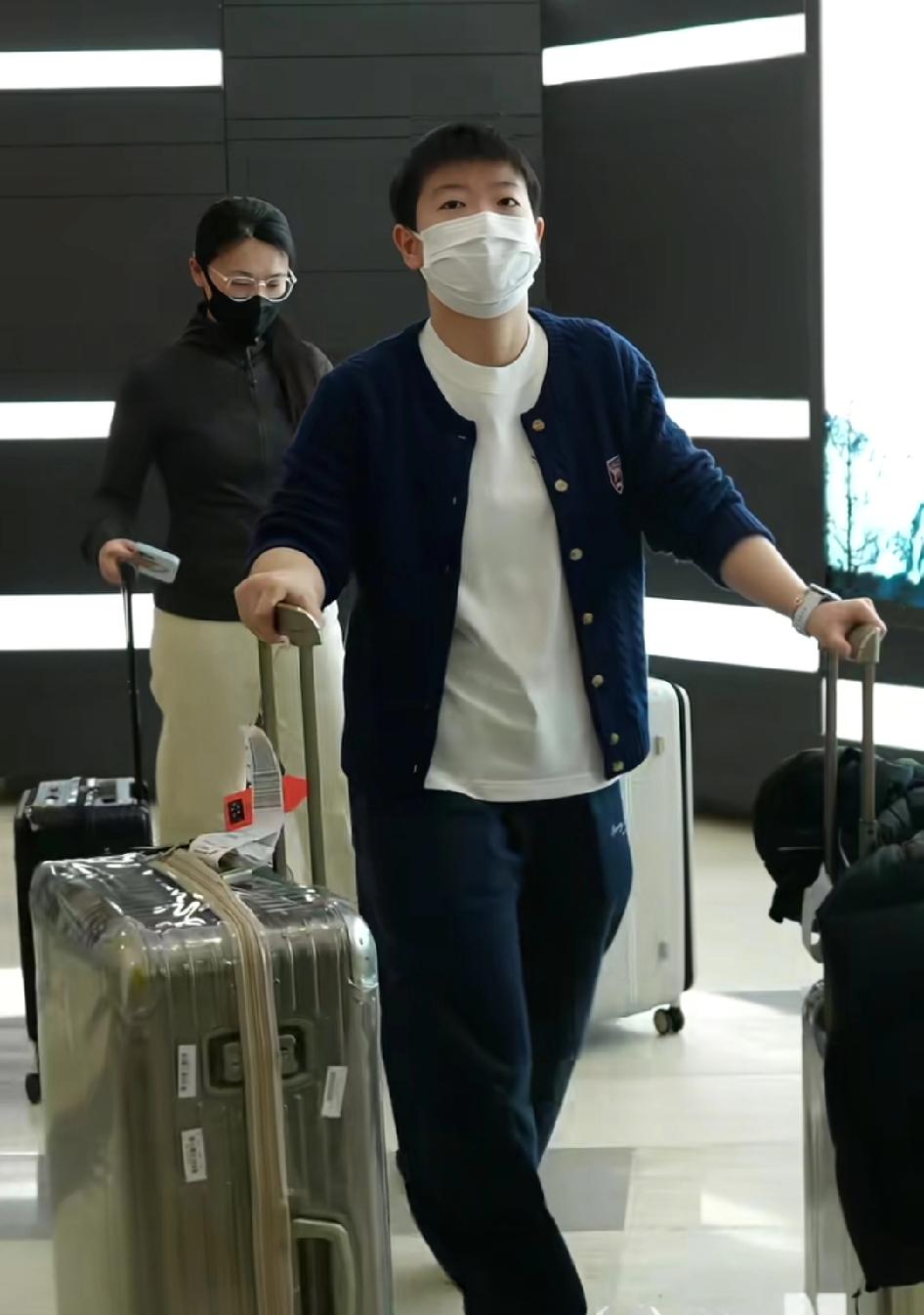 亚洲杯34届打下来，中国队几乎把冠军榜刷成了“全家福”。马龙、许昕、刘诗雯各