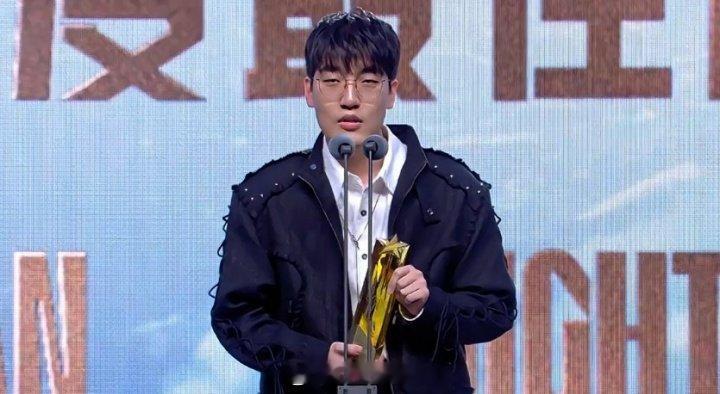 Tarzan最大赢家AL获年度最佳俱乐部Tarzan是第六个获得年度最佳的外援